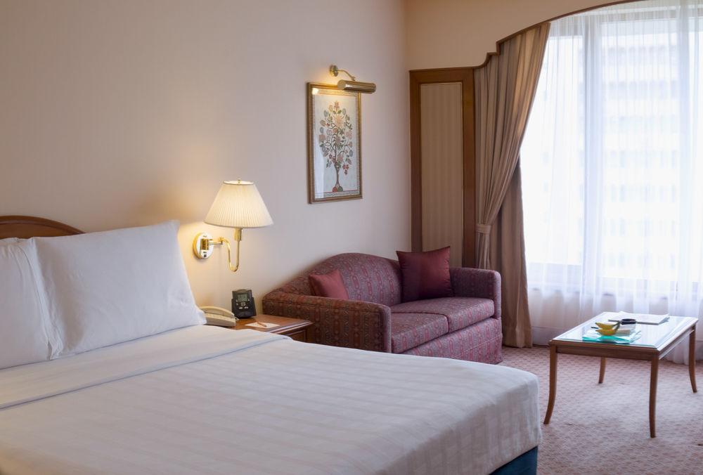 فندق ترايدنت ناريمان بوينت مومباي المظهر الخارجي الصورة A room at the hotel