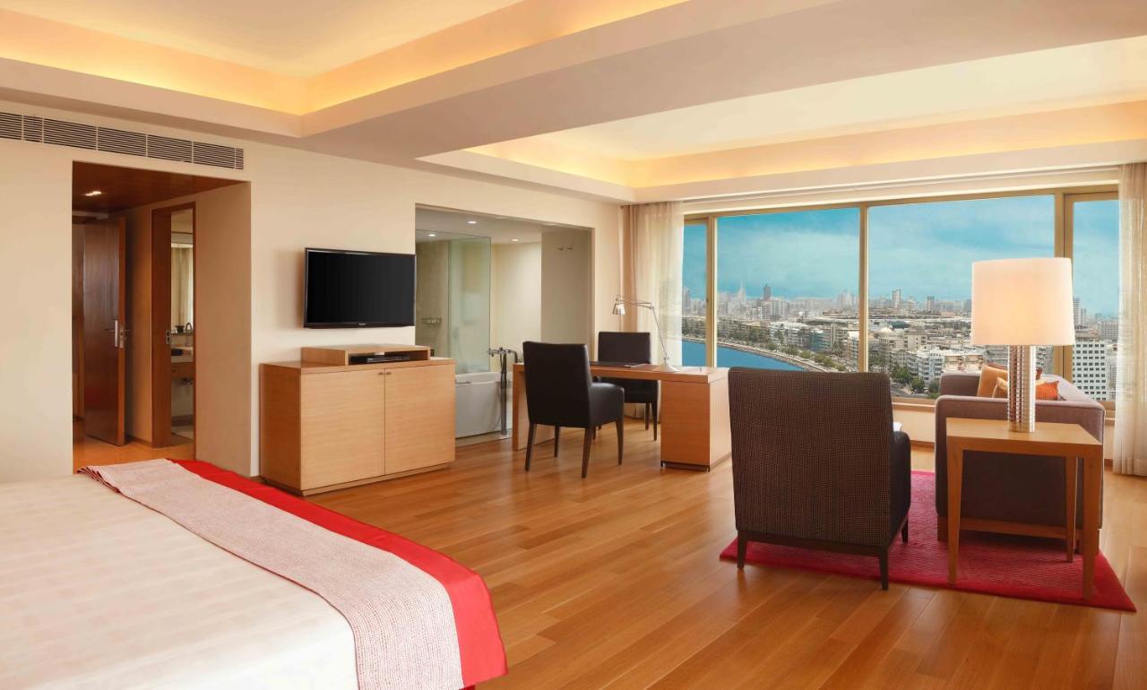 فندق ترايدنت ناريمان بوينت مومباي الغرفة الصورة Suite at the Taj Mahal Palace, Mumbai