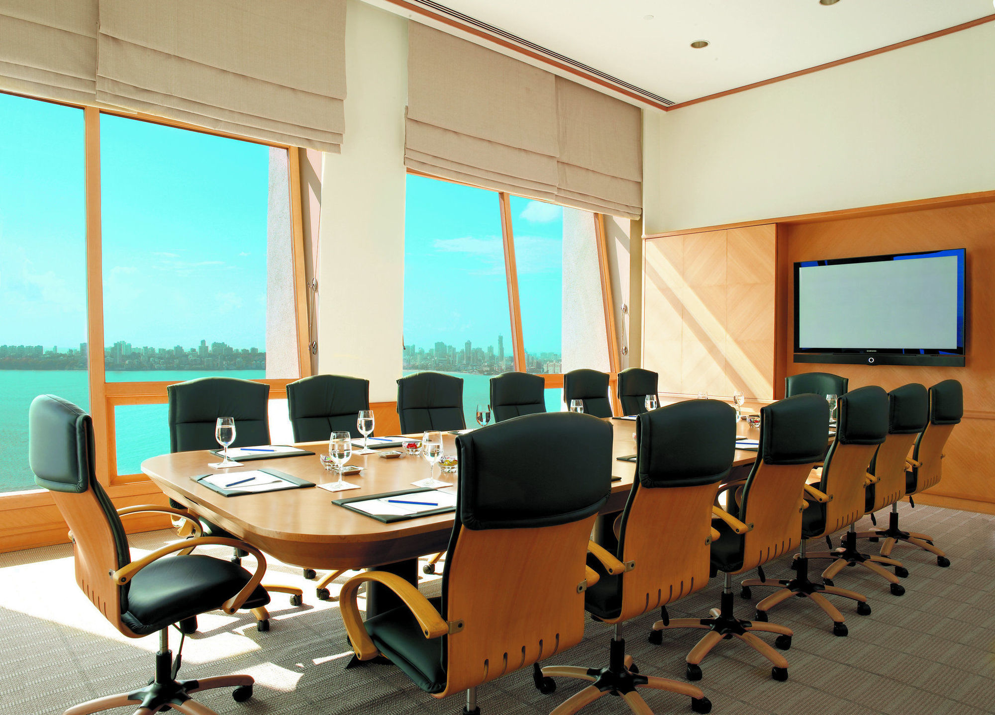 فندق ترايدنت ناريمان بوينت مومباي الاعمال الصورة Boardroom at the Oberoi, Mumbai